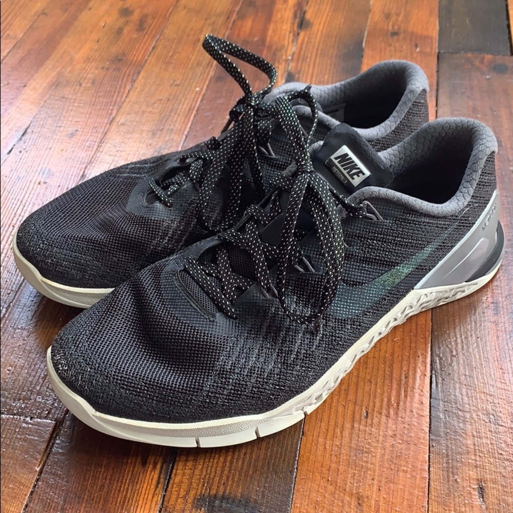 Women’s Sparkly Nike Metcon 3, Size 9